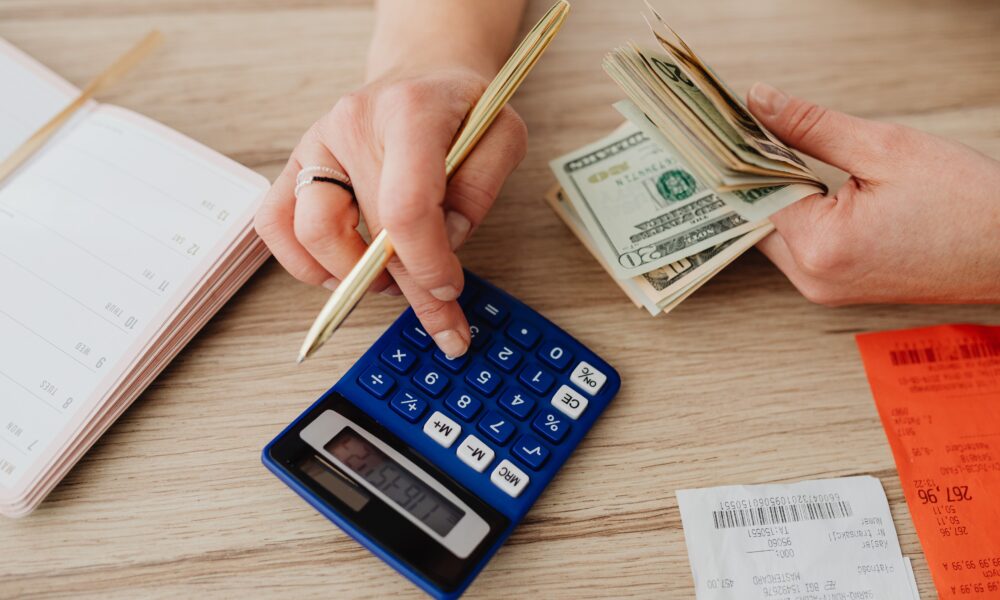 Professional Financial Advice to Reduce Daily Stress & Anxiety