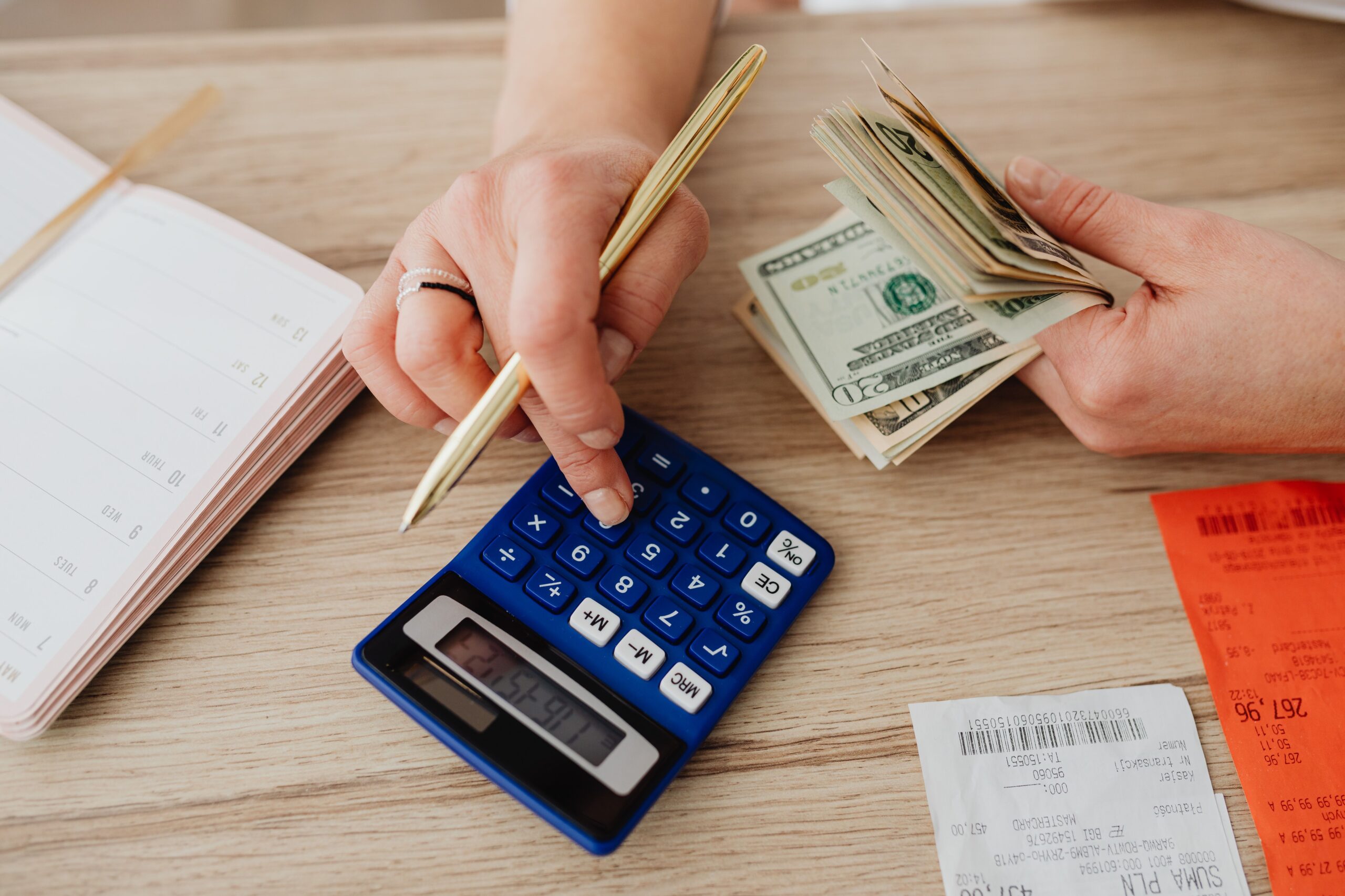 Professional Financial Advice to Reduce Daily Stress & Anxiety