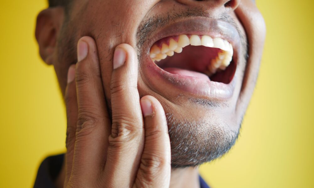 Why Some Dental Problems Hurt at Night More Than During the Day