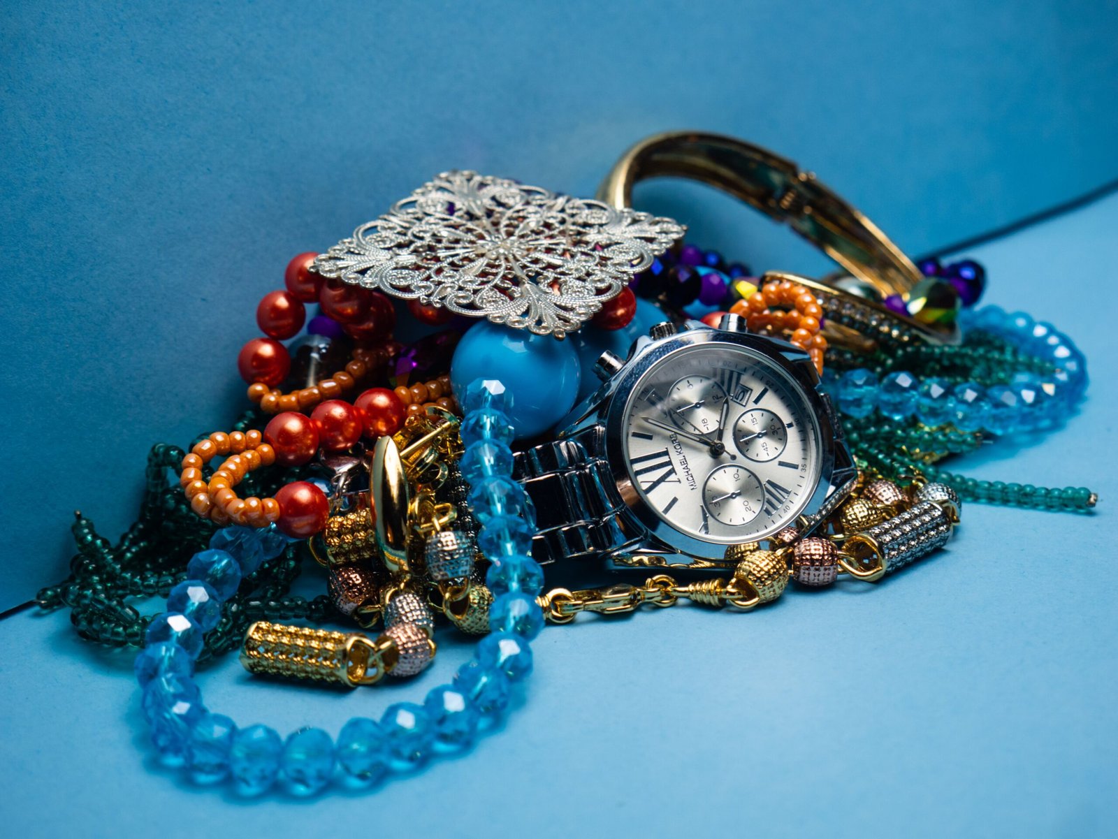 What Different Metals and Jewels Say About Your Style